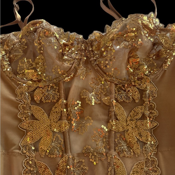 Corset size 34C NWT - Picture 2 of 9